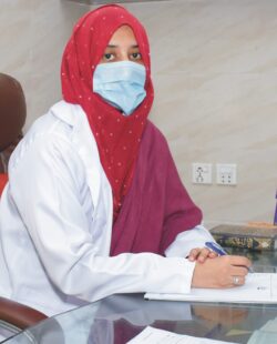 Dr-Samina